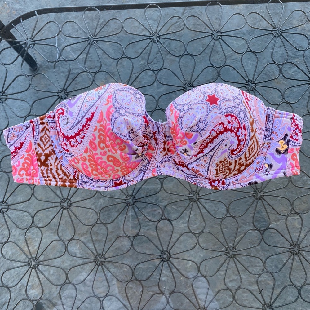 Strapless VS Bikini Top
